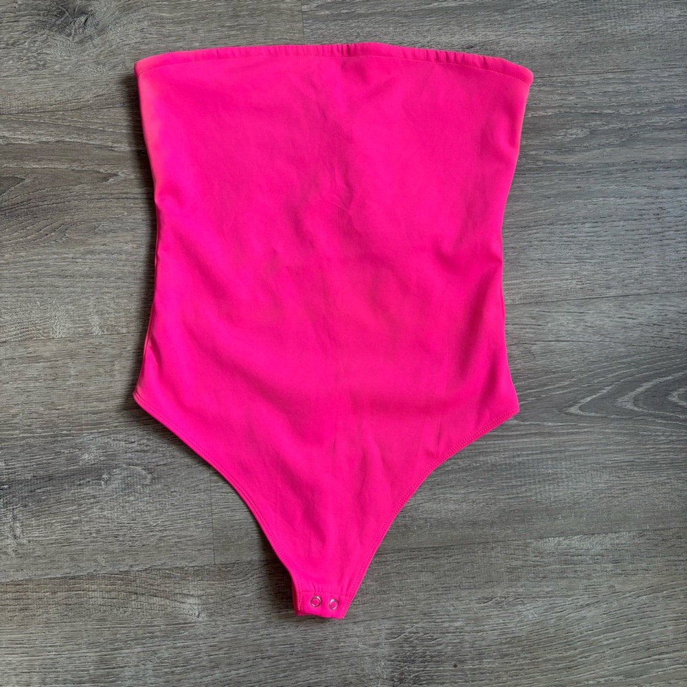 Good American Knockout Pink Bodysuit